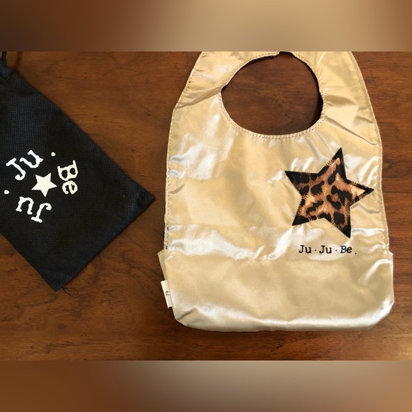 NEW JuJuBe Be Neat bib Queen of the Jungle leopard discontinued print and style - Picture 3 of 4